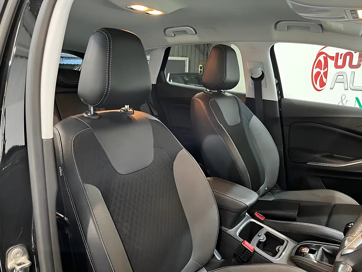 Used 2020 Vauxhall Grandland X Sri Nav Black - Interior and Exterior details 11
