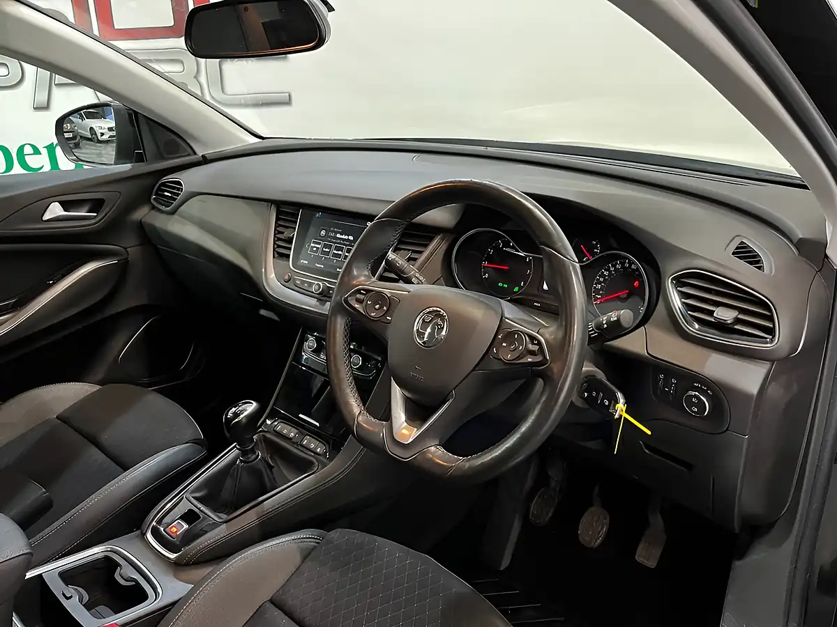 Used 2020 Vauxhall Grandland X Sri Nav Black - Interior and Exterior details 13