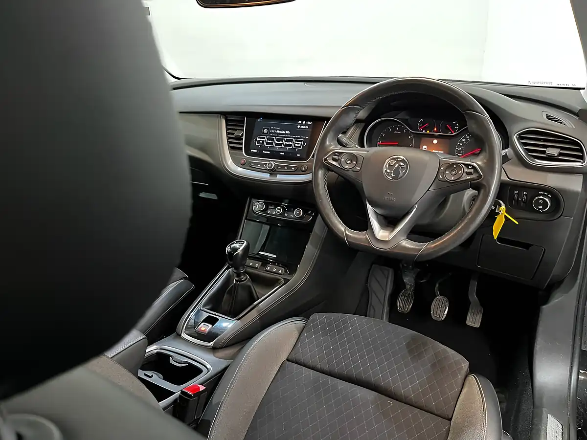 Used 2020 Vauxhall Grandland X Sri Nav Black - Interior and Exterior details 17