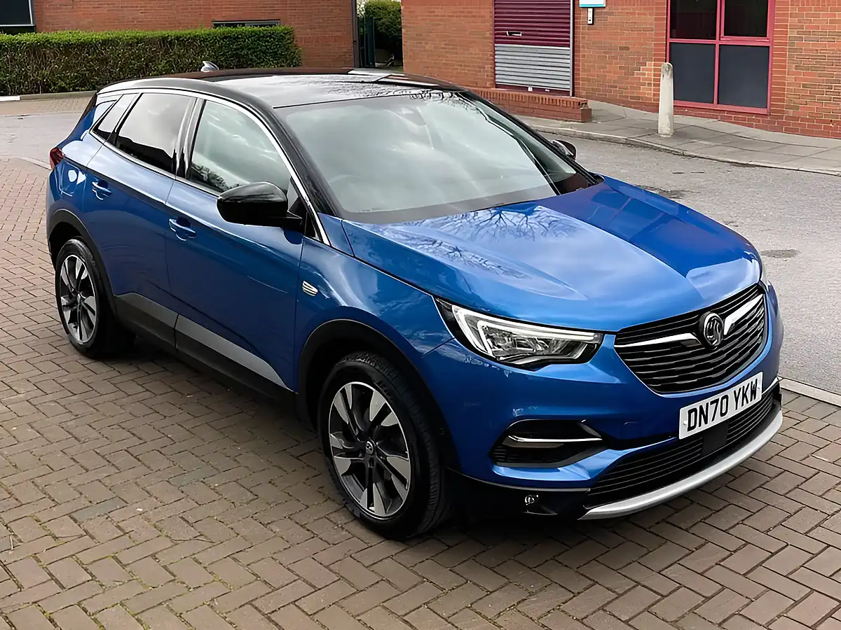 Used 2020 Vauxhall Grandland X Sri Nav Blue - Front View