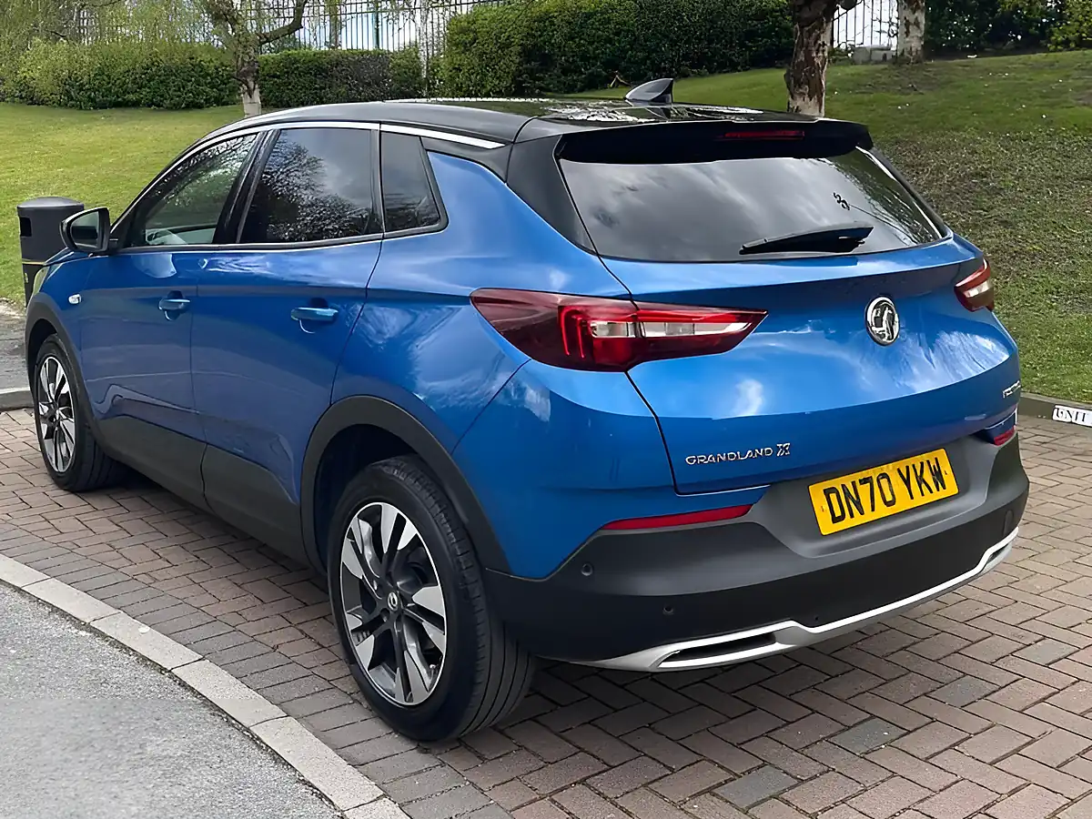 Used 2020 Vauxhall Grandland X Sri Nav Blue - Interior and Exterior details 11