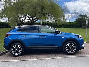 Used 2020 Vauxhall Grandland X Sri Nav Blue - Interior and Exterior details 18