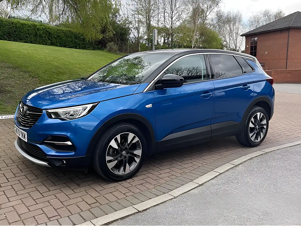 Used 2020 Vauxhall Grandland X Sri Nav Blue - Interior and Exterior details 6