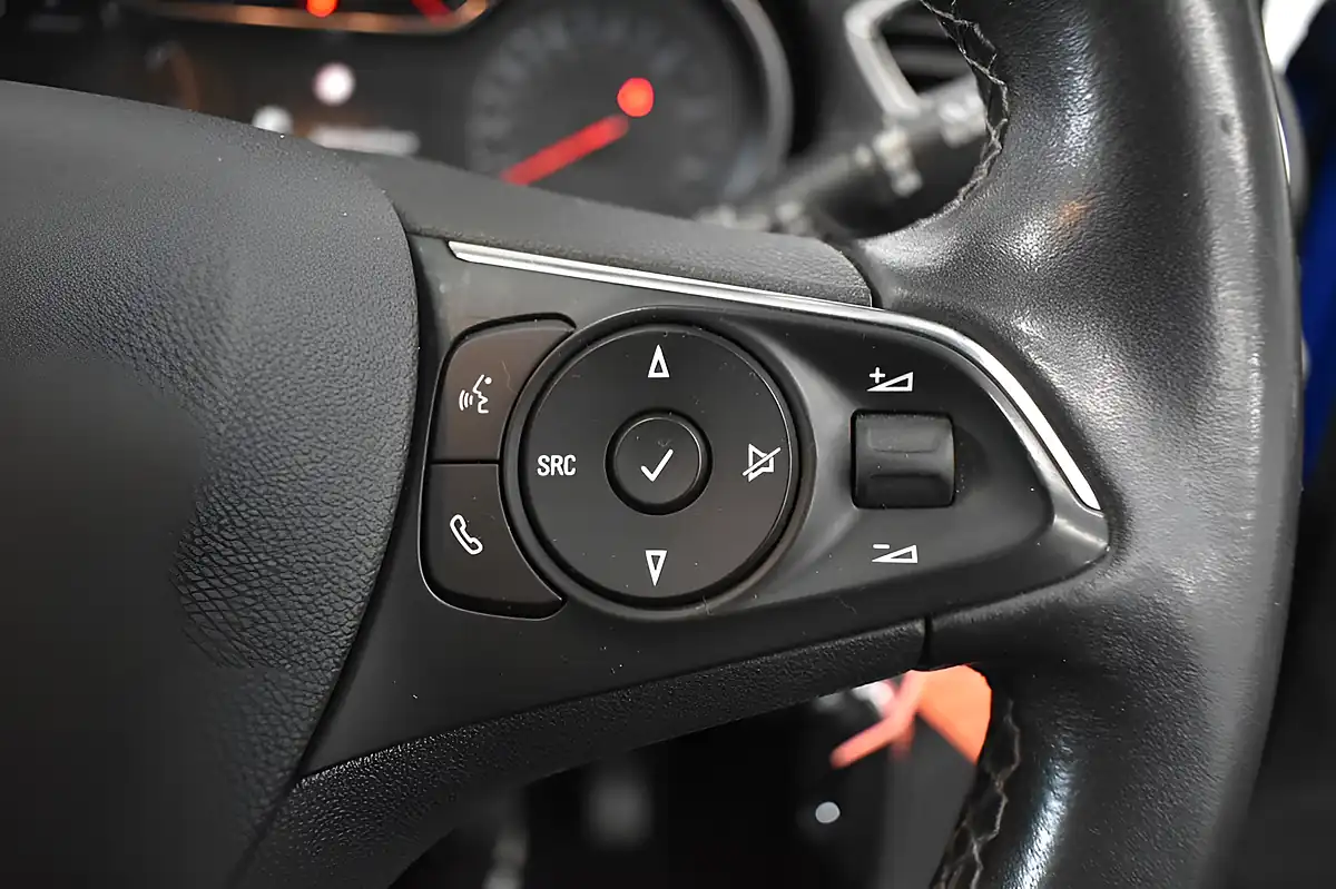 Used 2020 Vauxhall Grandland X Sri Nav Blue - Interior and Exterior details 12
