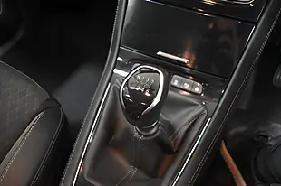 Used 2020 Vauxhall Grandland X Sri Nav Blue - Interior and Exterior details 14