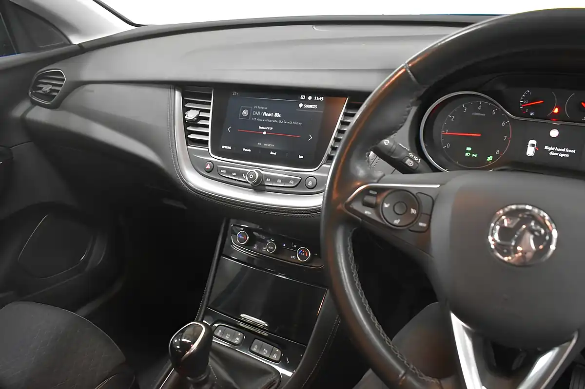 Used 2020 Vauxhall Grandland X Sri Nav Blue - Interior and Exterior details 20