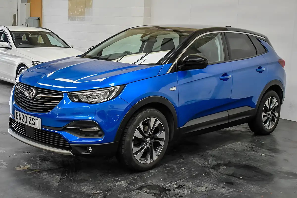 Used 2020 Vauxhall Grandland X Sri Nav Blue - Interior and Exterior details 5