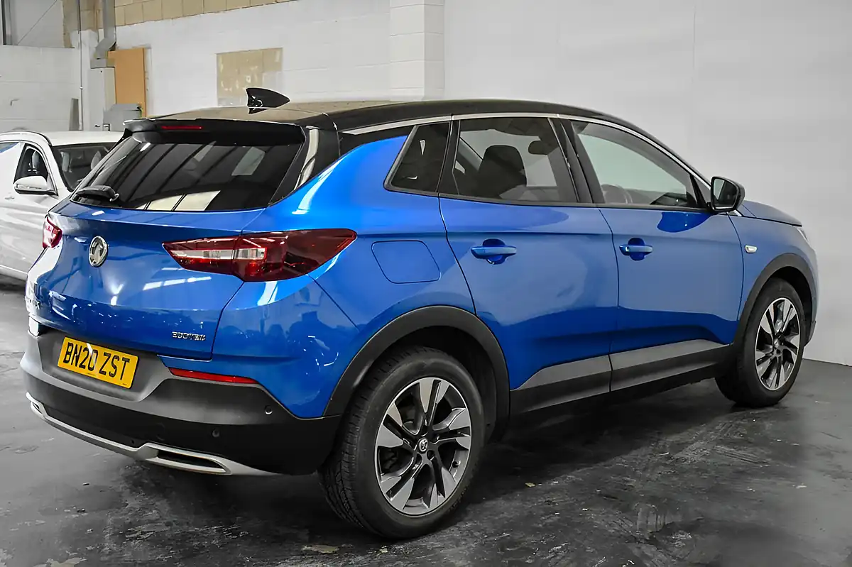 Used 2020 Vauxhall Grandland X Sri Nav Blue - Interior and Exterior details 6