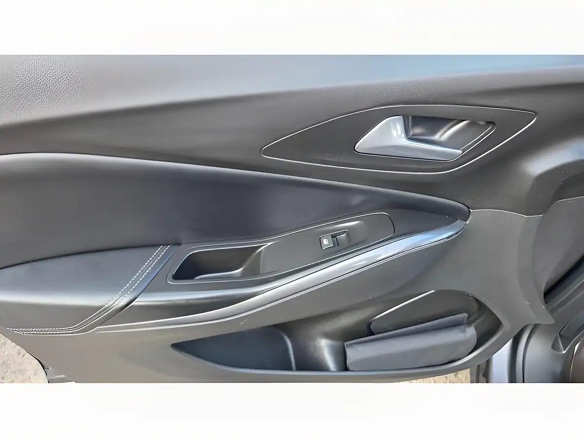 Used 2020 Vauxhall Grandland X Sri Nav Grey - Interior and Exterior details 14