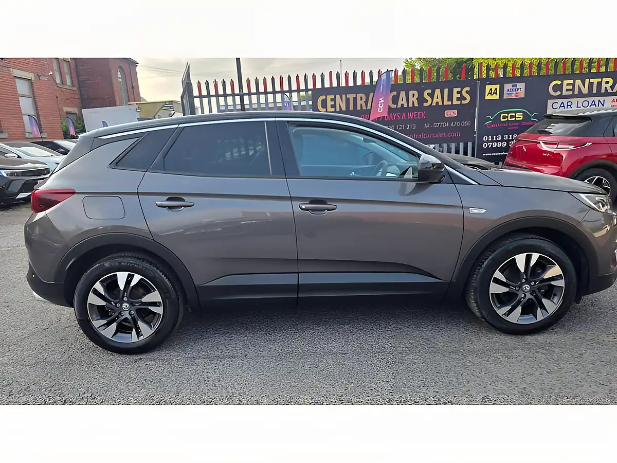 Used 2020 Vauxhall Grandland X Sri Nav Grey - Interior and Exterior details 5