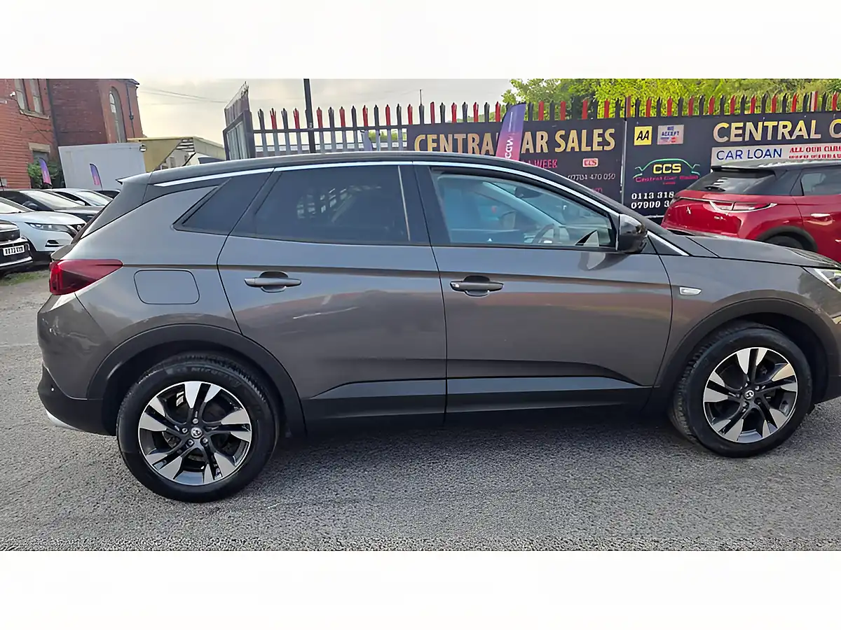 Used 2020 Vauxhall Grandland X Sri Nav Grey - Interior and Exterior details 6
