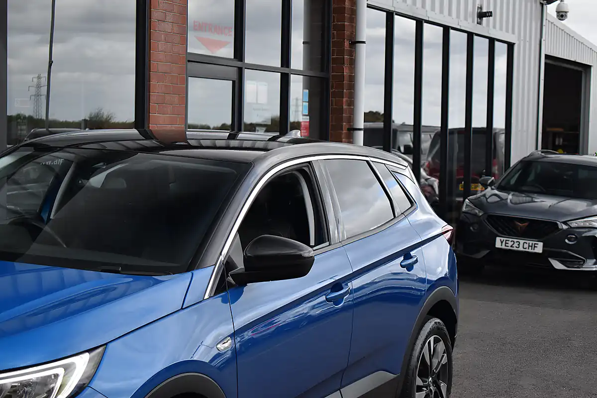 Used 2020 Vauxhall Grandland X Sri Nav Topaz Blue - Interior and Exterior details 11