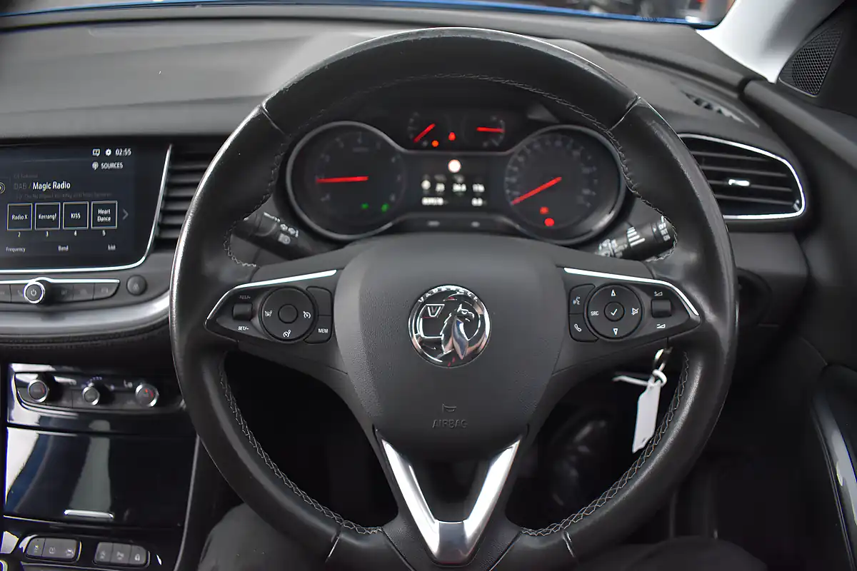 Used 2020 Vauxhall Grandland X Sri Nav Topaz Blue - Interior and Exterior details 16