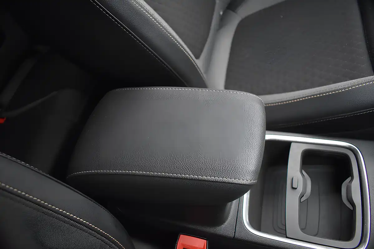 Used 2020 Vauxhall Grandland X Sri Nav Topaz Blue - Interior and Exterior details 18