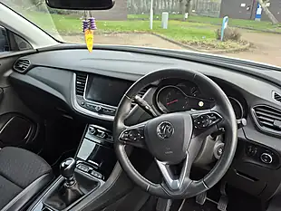 Used 2020 Vauxhall Grandland X Sri Nav White - Interior and Exterior details 13
