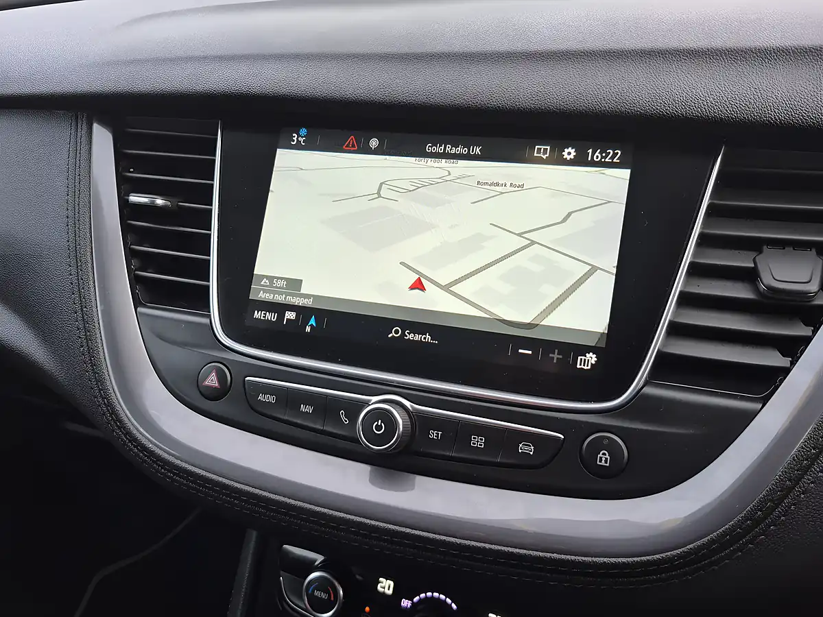 Used 2020 Vauxhall Grandland X Sri Nav White - Interior and Exterior details 16