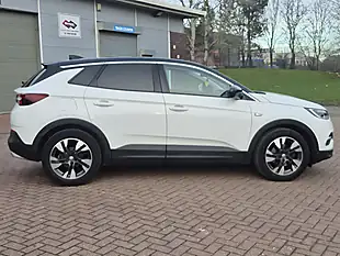 Used 2020 Vauxhall Grandland X Sri Nav White - Interior and Exterior details 2