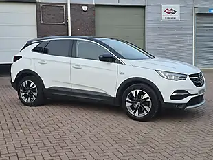 Used 2020 Vauxhall Grandland X Sri Nav White - Interior and Exterior details 4