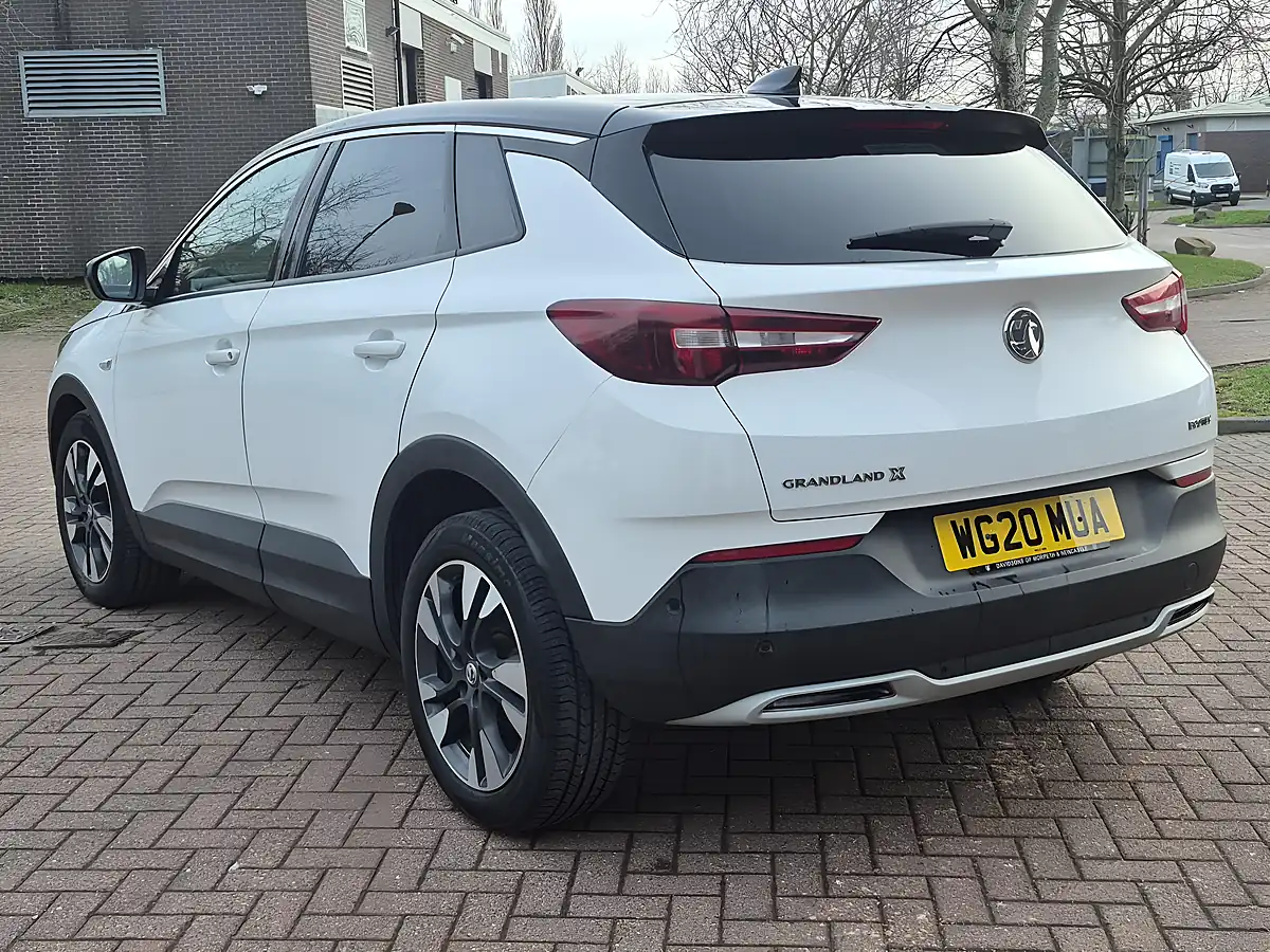 Used 2020 Vauxhall Grandland X Sri Nav White - Interior and Exterior details 6