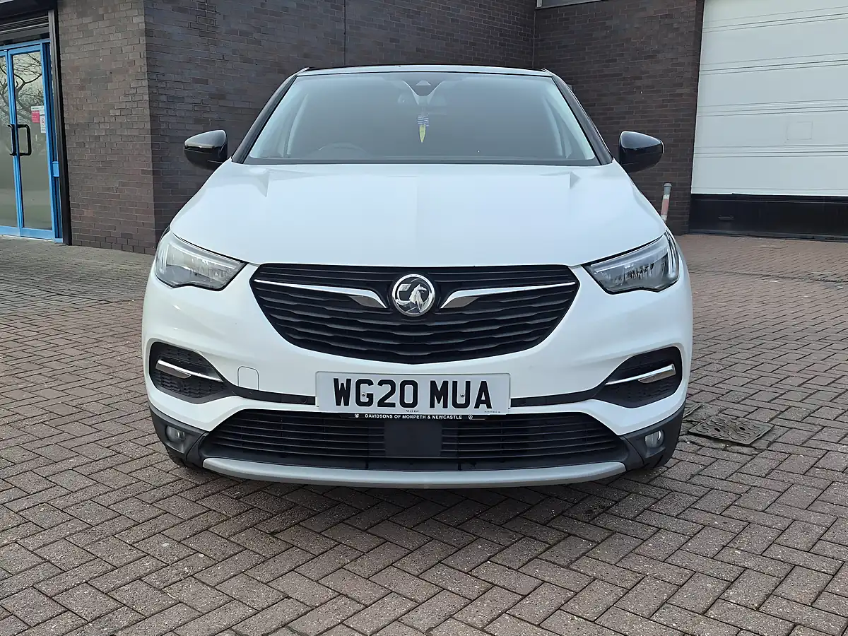 Used 2020 Vauxhall Grandland X Sri Nav White - Interior and Exterior details 9