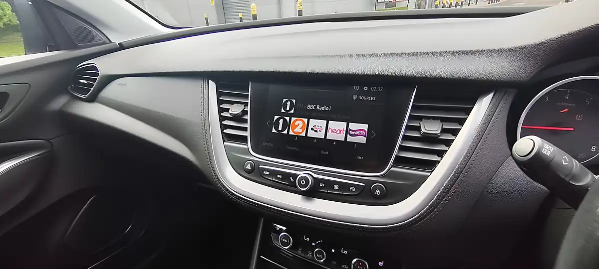 Used 2020 Vauxhall Grandland X Sri Nav White - Interior and Exterior details 16