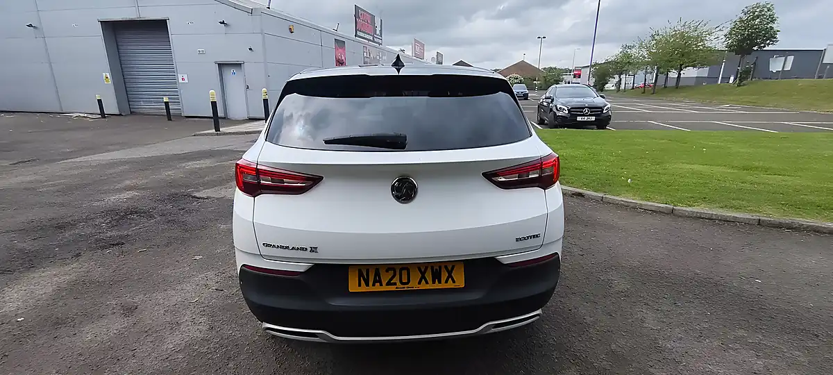 Used 2020 Vauxhall Grandland X Sri Nav White - Interior and Exterior details 4