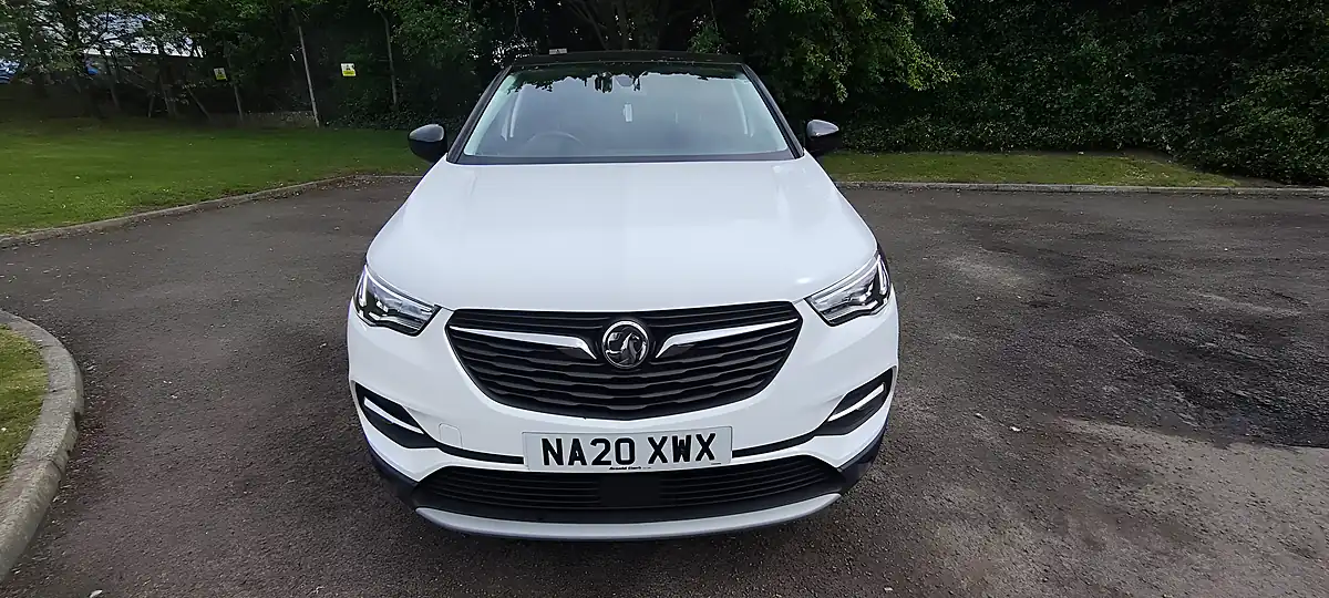 Used 2020 Vauxhall Grandland X Sri Nav White - Interior and Exterior details 8