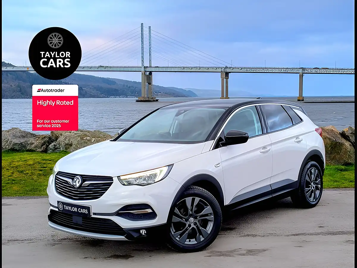 Used 2020 Vauxhall Grandland X Sri Nav White - Front View