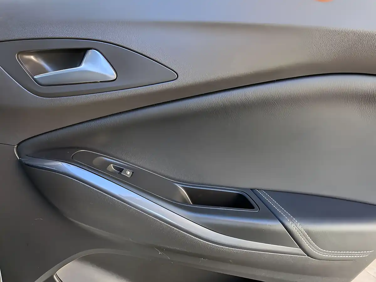 Used 2020 Vauxhall Grandland X Sri Nav White - Interior and Exterior details 17