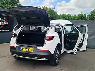 Used 2020 Vauxhall Grandland X Sri Nav White - Interior and Exterior details 12