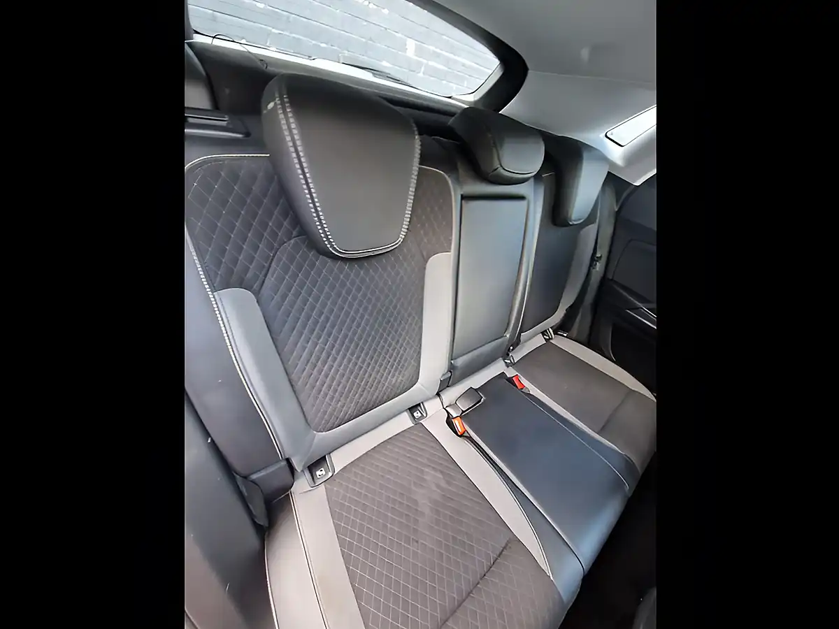 Used 2020 Vauxhall Grandland X Sri Nav White - Interior and Exterior details 15