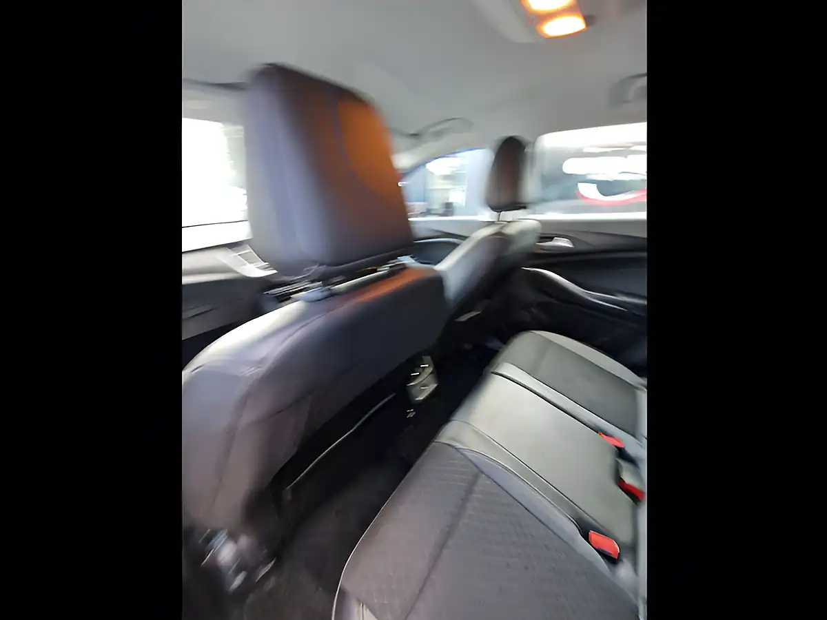 Used 2020 Vauxhall Grandland X Sri Nav White - Interior and Exterior details 17