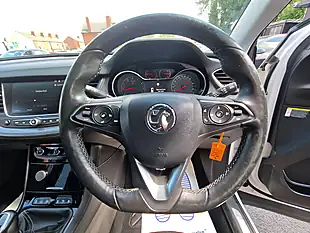 Used 2020 Vauxhall Grandland X Sri Nav White - Interior and Exterior details 18