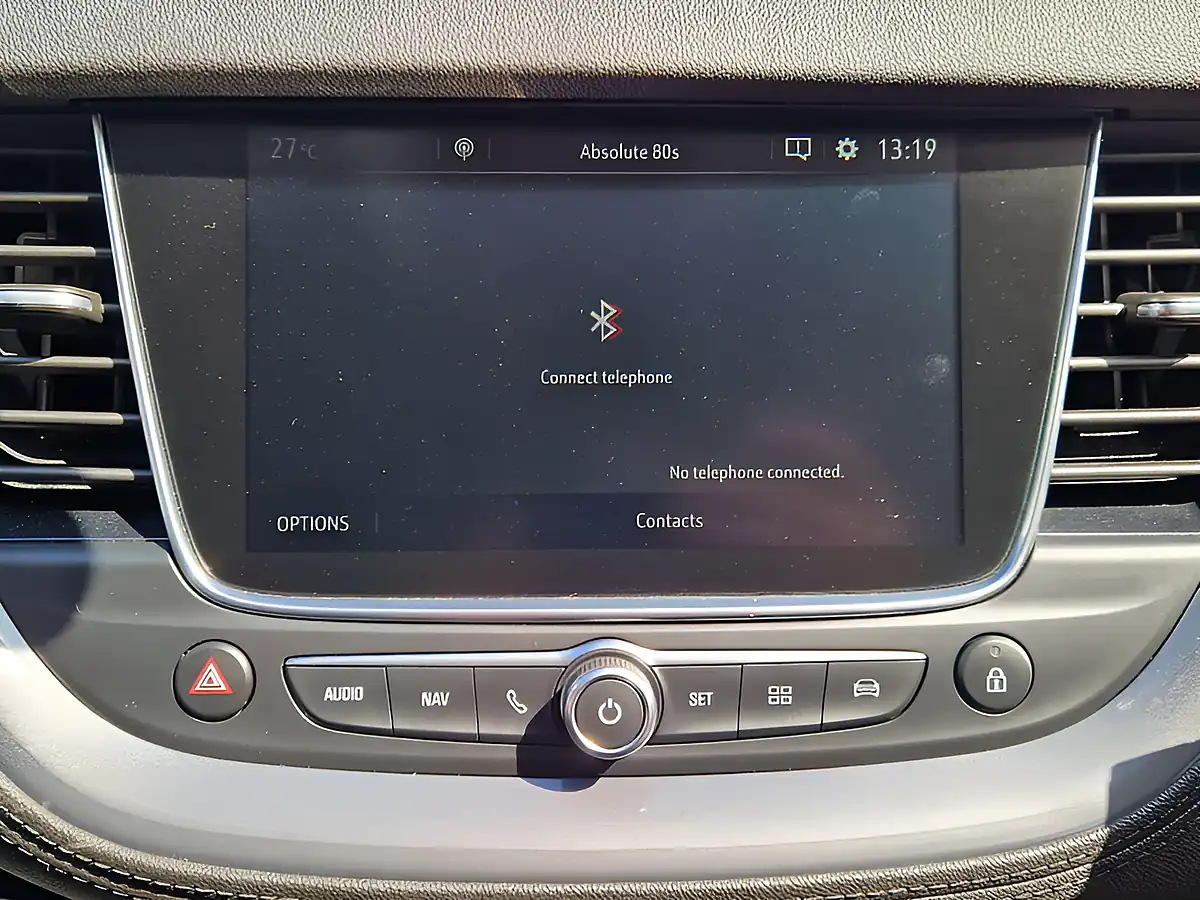 Used 2020 Vauxhall Grandland X Sri Nav White - Interior and Exterior details 19