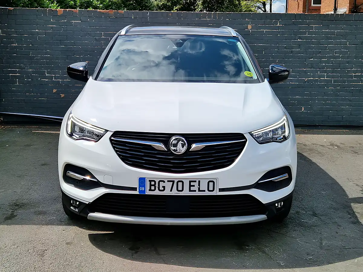 Used 2020 Vauxhall Grandland X Sri Nav White - Interior and Exterior details 4
