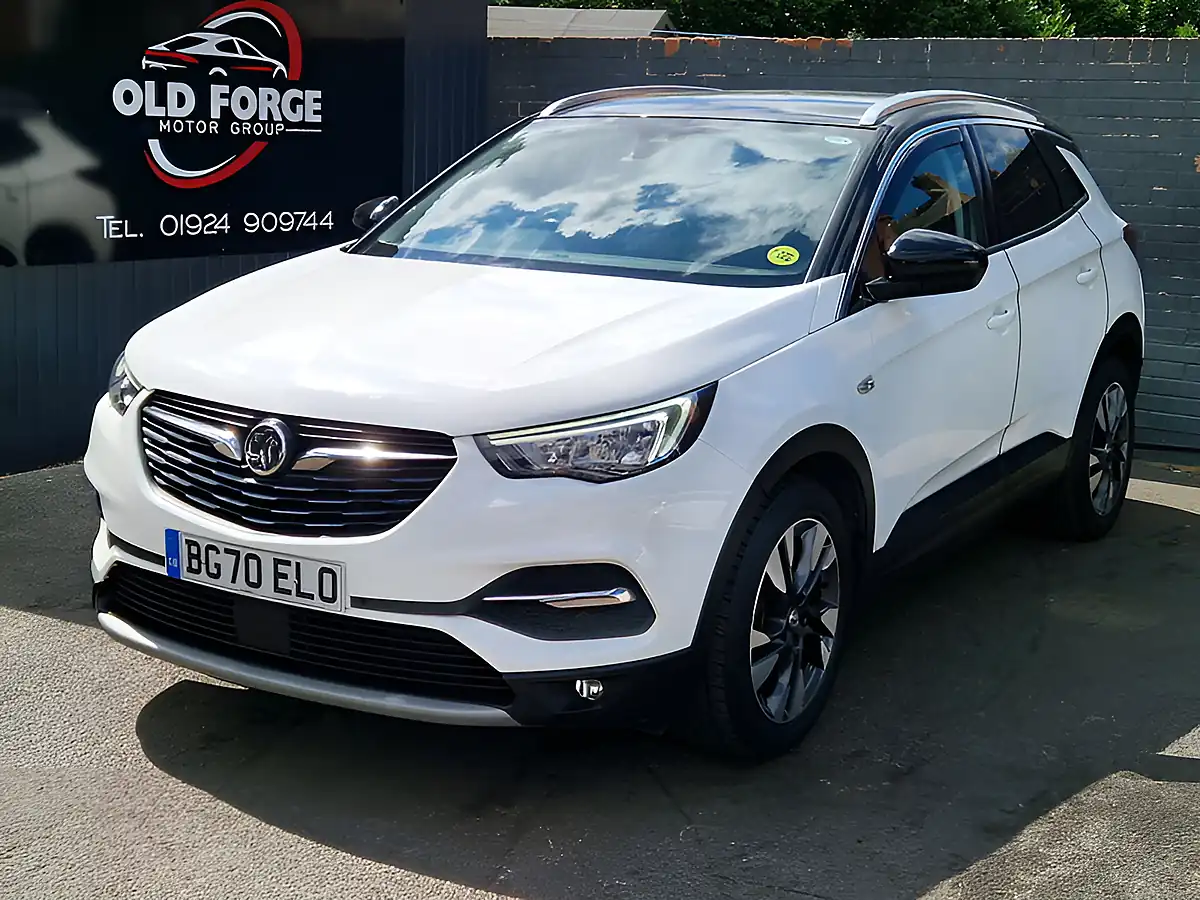 Used 2020 Vauxhall Grandland X Sri Nav White - Interior and Exterior details 5