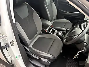 Used 2020 Vauxhall Grandland X Sri Nav White - Interior and Exterior details 10