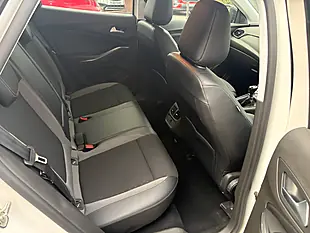 Used 2020 Vauxhall Grandland X Sri Nav White - Interior and Exterior details 11