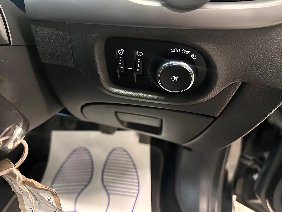 Used 2020 Vauxhall Grandlandx Business Edition Nav Blue - Interior and Exterior details 10