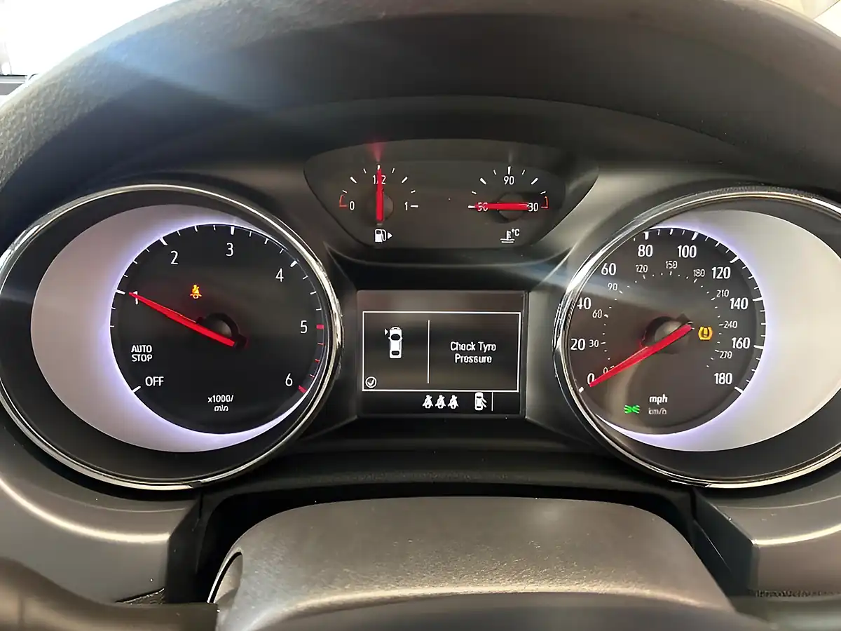 Used 2020 Vauxhall Grandlandx Business Edition Nav Blue - Interior and Exterior details 8