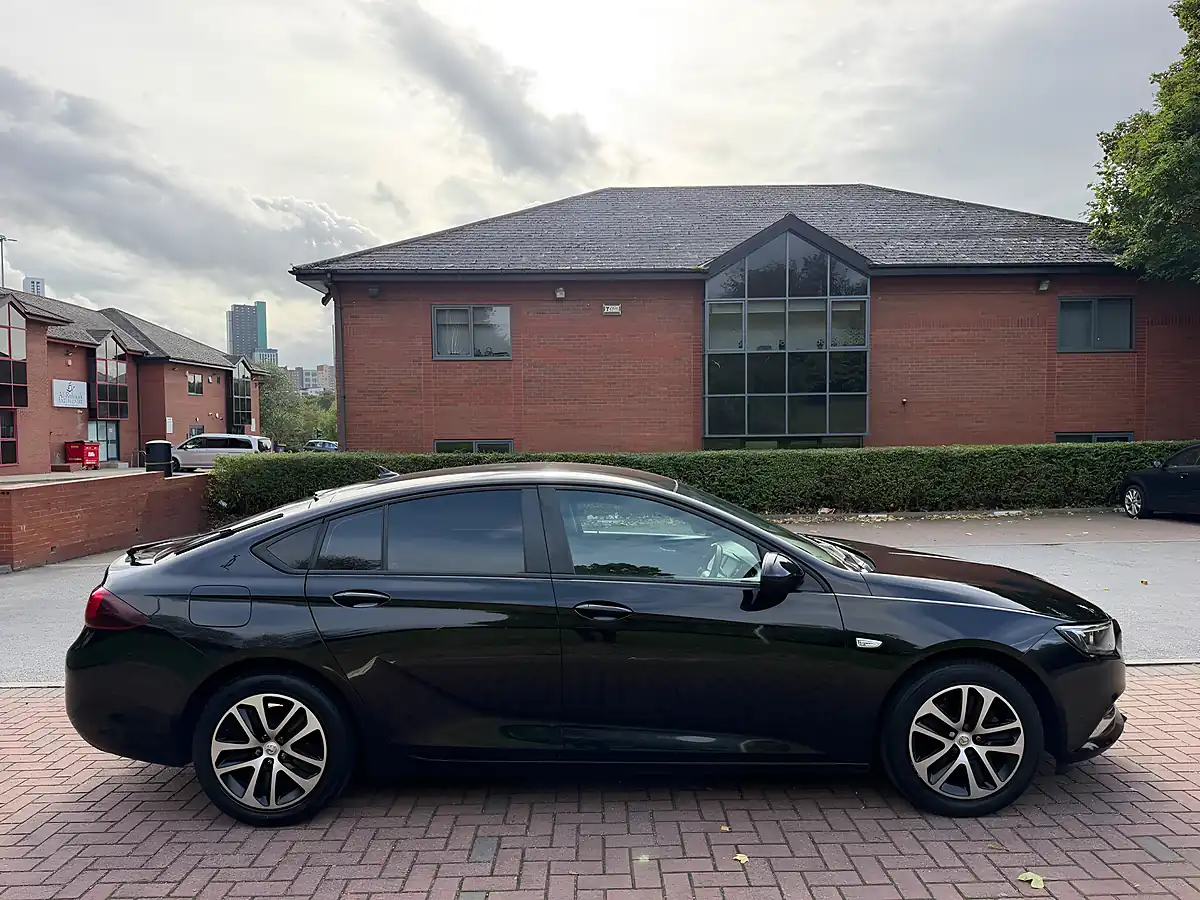 Used 2020 Vauxhall Insignia Design - Interior and Exterior details 3