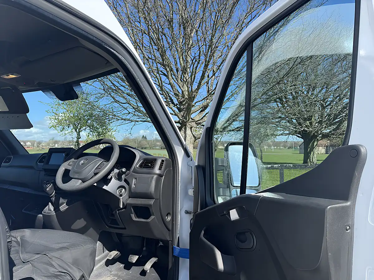 Used 2020 Vauxhall Movano 3500 Edition White - Interior and Exterior details 15