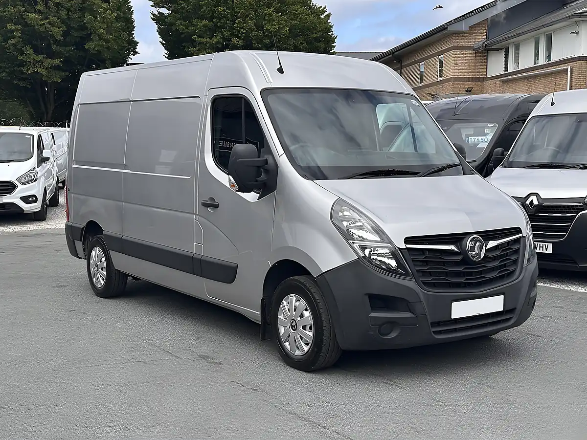 Used 2020 Vauxhall Movano Edition L2H2 Silver - Interior and Exterior details 6