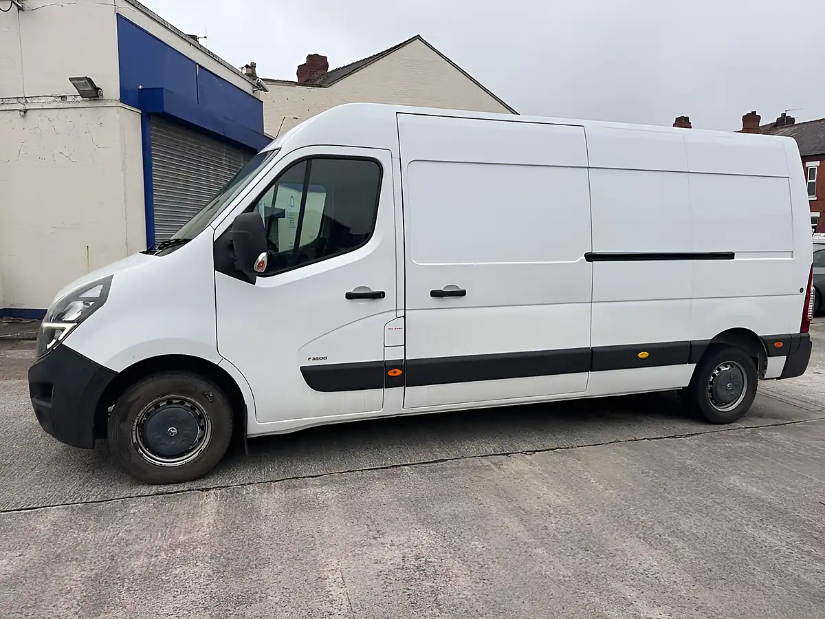 Used 2020 Vauxhall Movano Edition White - Interior and Exterior details 3