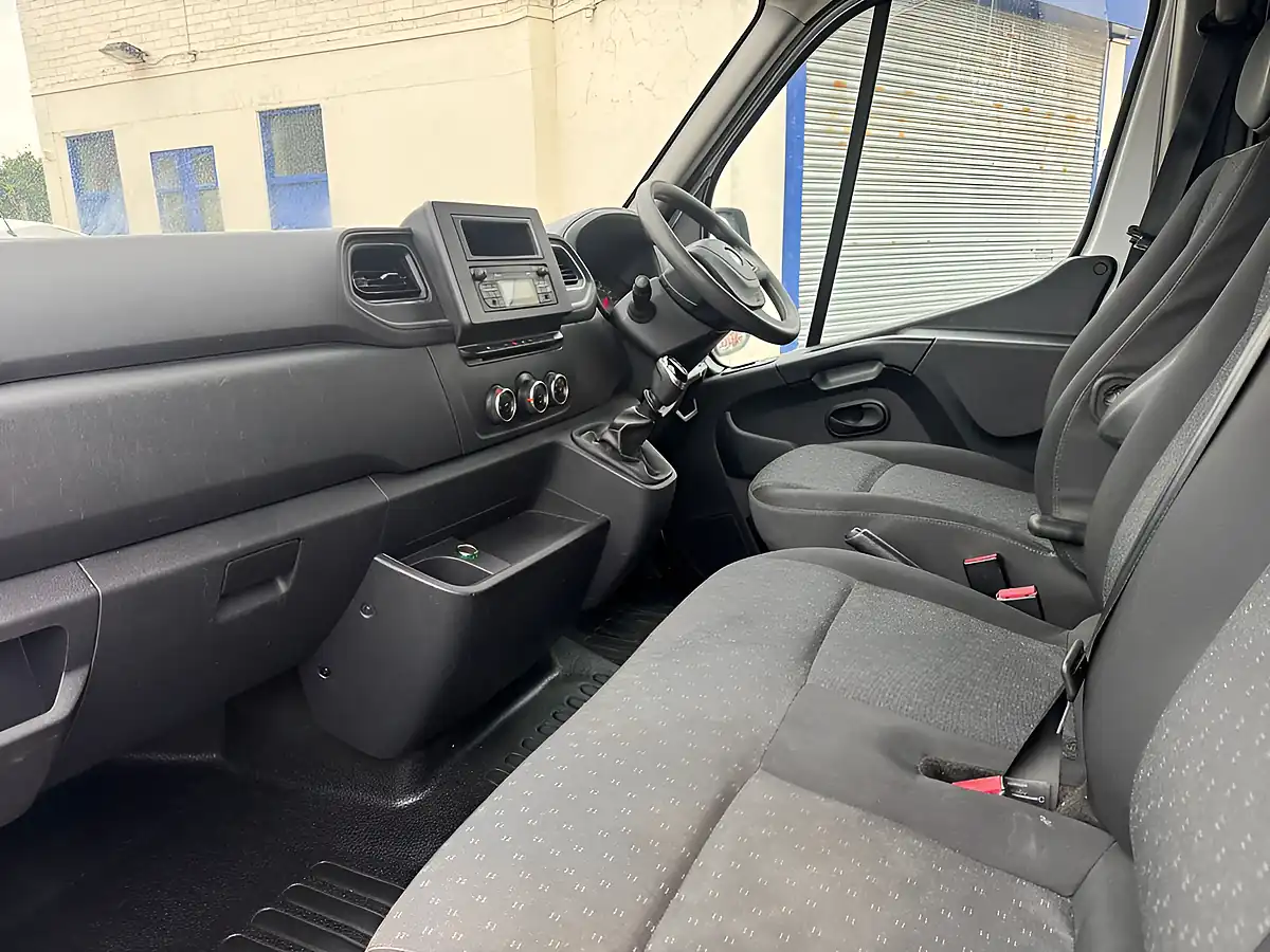 Used 2020 Vauxhall Movano Edition White - Interior and Exterior details 4