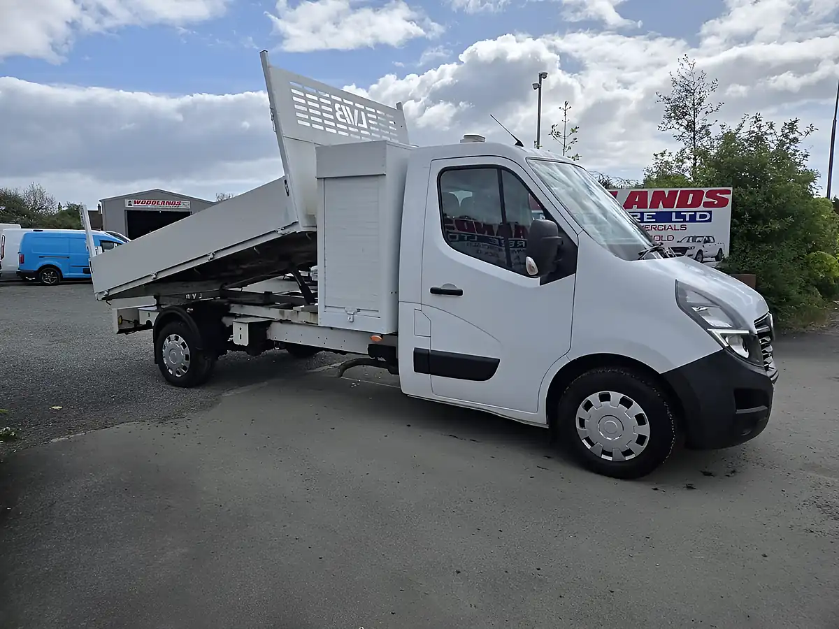 Used 2020 Vauxhall Movano L3H1 R3500 Lwb Tipper Pickup White - Interior and Exterior details 2