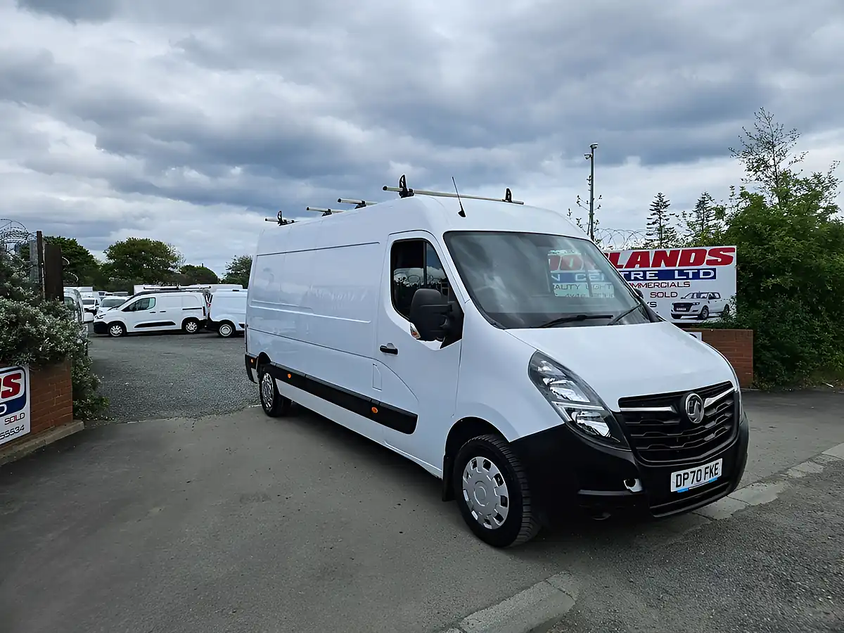 Used 2020 Vauxhall Movano L3H2 F3500 White - Front View