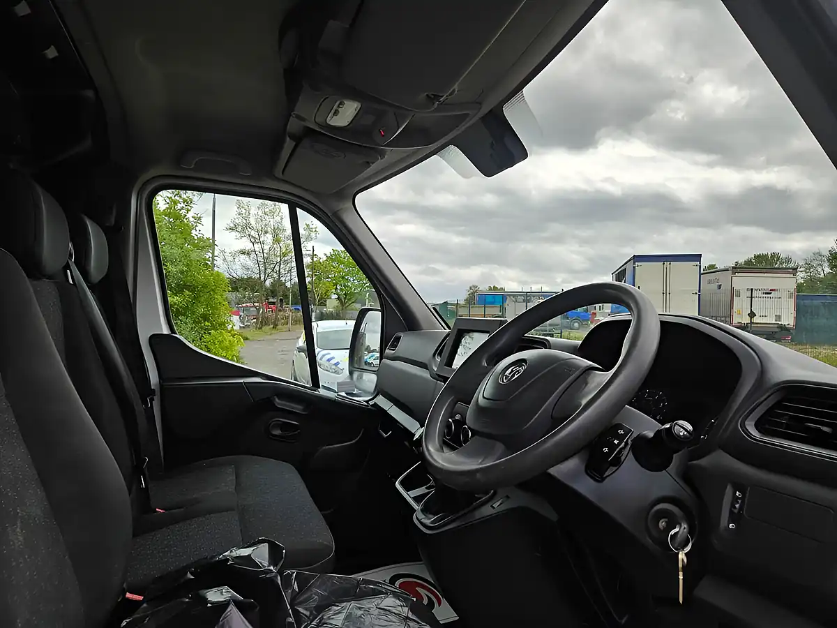 Used 2020 Vauxhall Movano L3H2 F3500 White - Interior and Exterior details 11