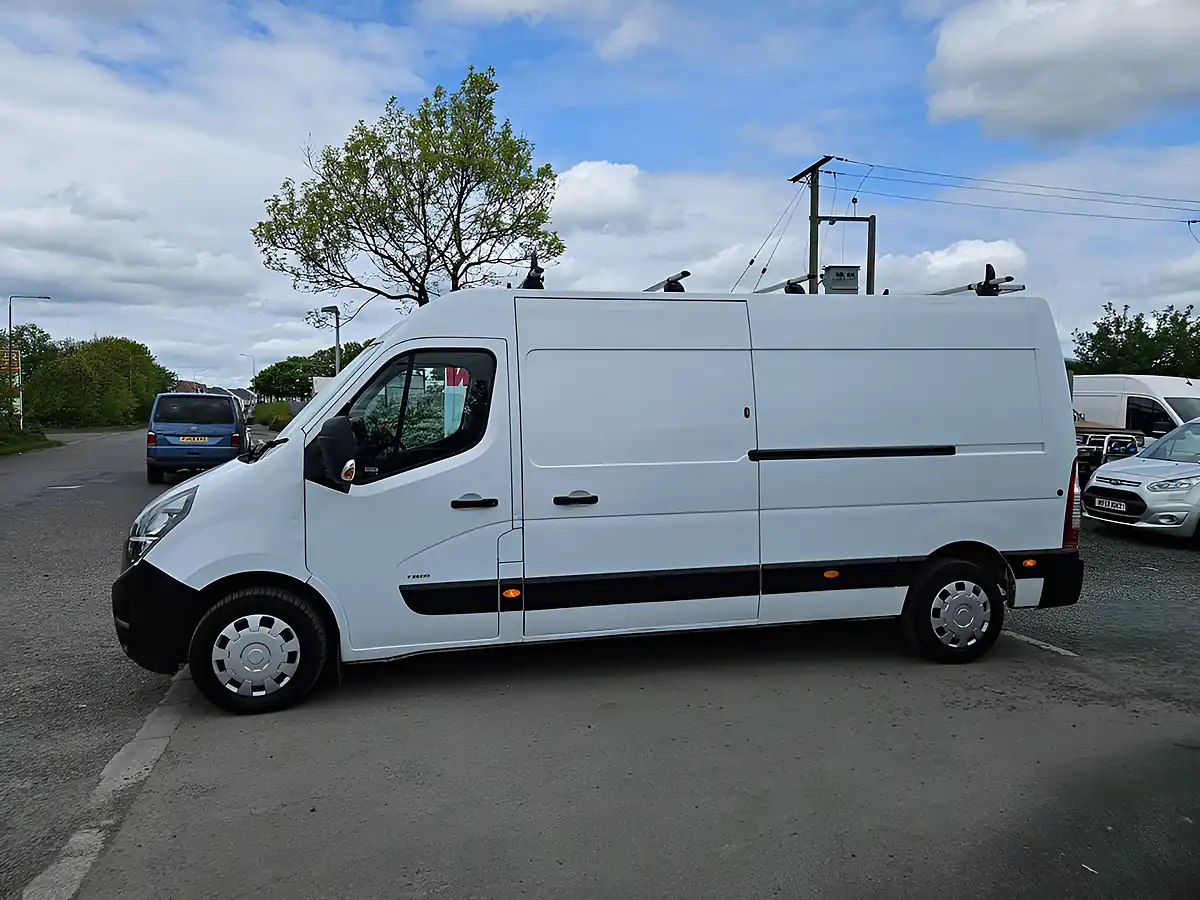 Used 2020 Vauxhall Movano L3H2 F3500 White - Interior and Exterior details 5