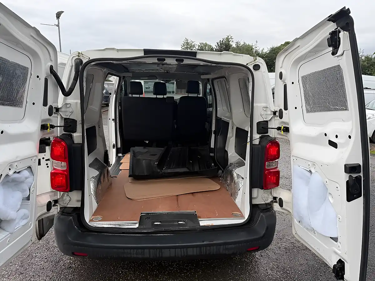 Used 2020 Vauxhall Vivaro 2700 Edition White - Interior and Exterior details 11